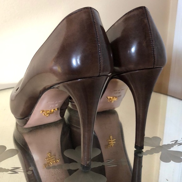 Brown Prada Pumps - Picture 3 of 4